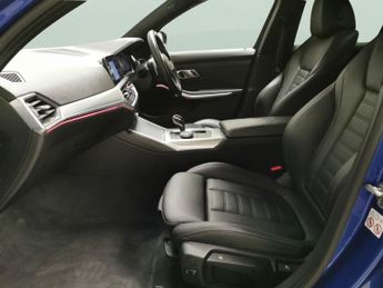 BMW 3 Series 2.0 320d M Sport xDrive (190 ps) - SUN PROTECTION GLASS - LEATHE