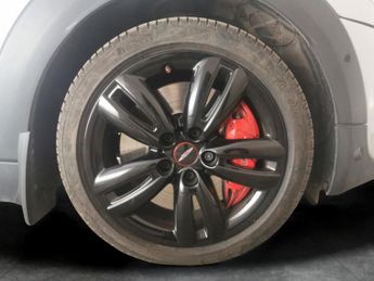 Mini Hatch 2.0 John Cooper Works Steptronic (231 ps) - HK AUDIO - HUD - PRI