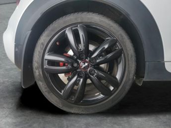 Mini Hatch 2.0 John Cooper Works Steptronic (231 ps) - HK AUDIO - HUD - PRI