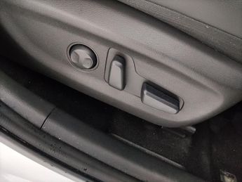 Hyundai Kona 64kWh Ultimate (10.5kW Charger) (204 ps) - REVERSE CAM - NAV - L