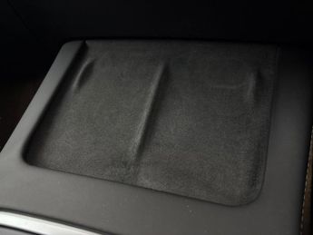 Tesla Model Y (Dual Motor) Long Range 4WDE (384 bhp) - LED - REVERSE CAM - NAV
