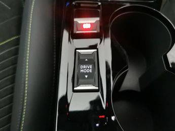 Peugeot 208 1.2 GT Premium e-DSC6 (145 ps) - CARPLAY - KEYLESS ENTRY - LED