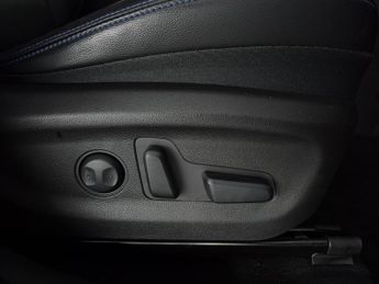 Hyundai Kona 64kWh Ultimate (10.5kW Charger) (204 ps) - ACTIVE LANE ASSIST