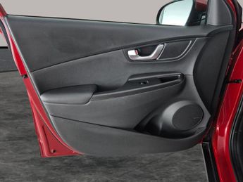 Hyundai Kona 64kWh Ultimate (10.5kW Charger) (204 ps) - ACTIVE LANE ASSIST