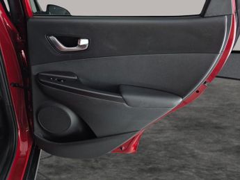 Hyundai Kona 64kWh Ultimate (10.5kW Charger) (204 ps) - ACTIVE LANE ASSIST