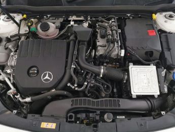 Mercedes-Benz CLA 1.3 CLA250e 15.6kWh AMG Line (Premium Plus) Coupe Plug-in 8G-DCT