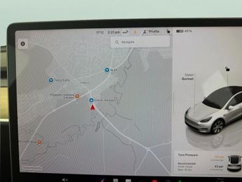 Tesla Model Y SUV RWD (346 ps) - HEATED STEERING - WIFI - BLIND SPOT ASSIST