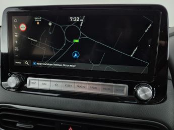 Hyundai Kona 64kWh Ultimate (10.5kW Charger) (204 ps) - ACTIVE LANE ASSIST