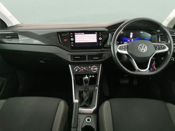 Volkswagen Polo 1.0 TSI Life DSG (95 ps) - SAT NAV - LIGHT AND SIGHT PACK - BLUE
