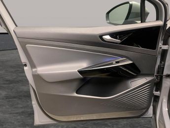 Volkswagen ID.4 Pro Performance 77kWh Life (204 ps) - CARPLAY - PARK ASSIST - LE