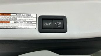 Toyota Yaris Cross 1.5 VVT-h Excel E-CVT (116 ps) - LANE DEPARTURE ALERT - LANE TRA