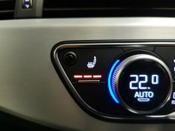 Audi A4 2.0 TFSI 35 S line S Tronic (150 ps) - LANE DEPARTURE  - BLUETOO