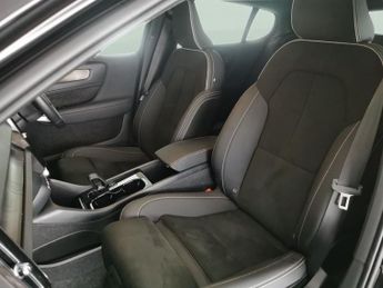 Volvo C40 Recharge 69kWh Ultimate (231 ps) - HK AUDIO - CARPLAY - ACTIVE L