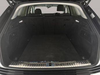 Audi e-tron 50 Technik quattro 71.2kWh (11kW Charger) (313 ps) - ADJUSTABLE 
