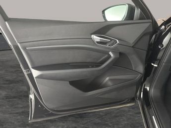 Audi e-tron 50 Technik quattro 71.2kWh (11kW Charger) (313 ps) - ADJUSTABLE 