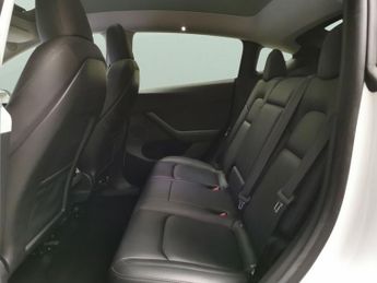 Tesla Model Y SUV RWD (346 ps) - HEATED STEERING - WIFI - BLIND SPOT ASSIST