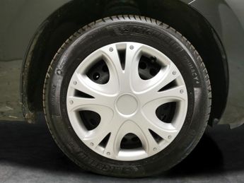 Honda Jazz 1.5 h i-MMD SE eCVT (109 ps) - SPEED LIMIT RECOG - CLIMATE CONTR