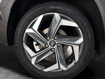 Hyundai Tucson 1.6 T-GDi 13.8kWh Premium Plug-in 4WD (265 ps) - LED - REVERSE C
