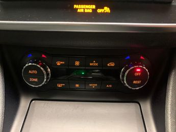 Mercedes-Benz GLA 2.1 GLA200d Sport (Premium Plus) 7G-DCT (136 ps) - CARPLAY - SEL