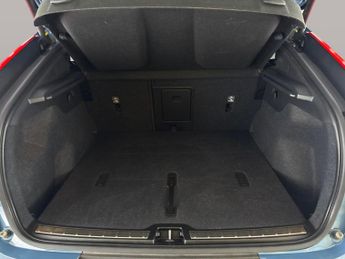 Volvo C40 Recharge 69kWh Plus (231 ps) - PARK ASSIST - LED - REVERSE CAM