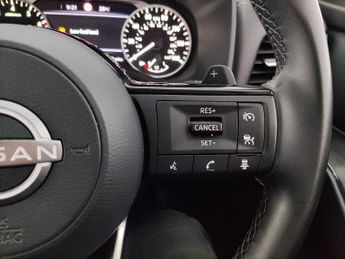 Nissan Qashqai 1.3 DIG-T MHEV Acenta Premium XTRON (158 ps) - BLIND SPOT ASSIST
