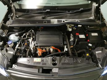 Peugeot E-2008 50kWh GT (7kW Charger) (136 ps) - LED - REVERSE CAM - NAV
