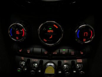 Mini Electric Hatch Cooper SE 32.6kWh Level 3 (184 ps) - HEATED SEATS - INTERIOR LIG