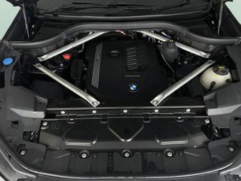 BMW X5 3.0 40i MHT xLine xDrive (340 ps) - ACTIVE LANE ASSIST - HK AUDI