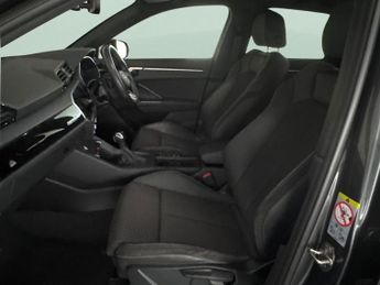 Audi Q3 1.4 TFSIe 45 Black Edition Plug-in S Tronic 13kWh (245 ps) - BLU