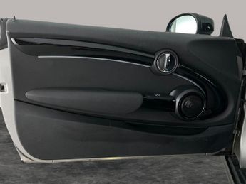Mini Electric Hatch Cooper SE 32.6kWh Level 3 (184 ps) - ROOF AND MIRROR CAPS - BLAC