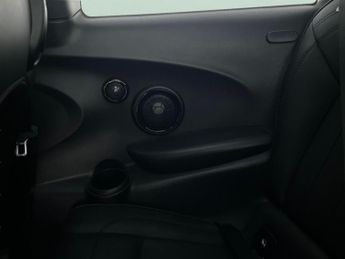 Mini Electric Hatch Cooper SE 32.6kWh Level 3 (184 ps) - ROOF AND MIRROR CAPS - BLAC