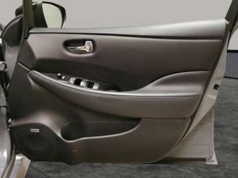 Nissan Leaf 59kWh e+ Tekna (217 ps) - LED - NAV - LANE DEPARTURE