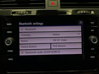 Volkswagen Golf 2.0 TSI R DSG 4Motion (300 ps) - REVERSE CAM - HEATED SEATS