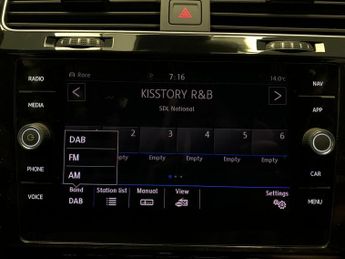 Volkswagen Golf 2.0 TSI R DSG 4Motion (300 ps) - REVERSE CAM - HEATED SEATS