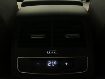 Audi A4 Avant 2.0 TDI 35 Black Edition S Tronic (163 ps) - LED - REVERSE CAM