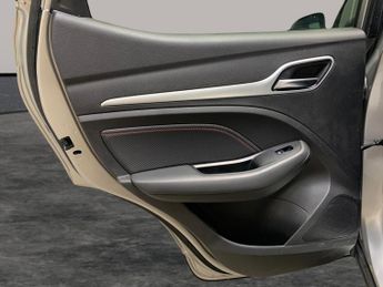 MG MG ZS 72.6kWh Trophy Long Range (156 ps) - NAV - BLIND SPOT ASSIST