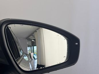 Volkswagen ID.4 Pure 52kWh Life (148 ps) - REVERSE CAM - HEATED SEATS - NAV
