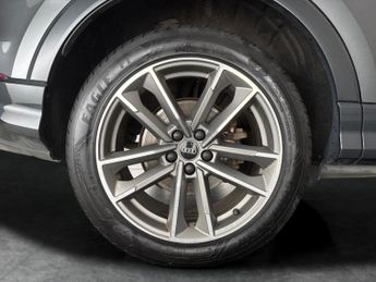 Audi Q3 1.4 TFSIe 45 Black Edition Plug-in S Tronic 13kWh (245 ps) - BLU