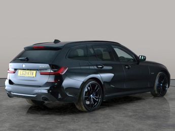 BMW 3 Series 2.0 330e 12kWh M Sport Touring Plug-in xDrive (292 ps) - INTERIO