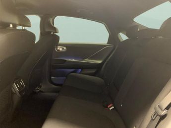 Hyundai Ioniq 6 77.4kWh Premium AWD (325 ps) - HEATED STEERING - BLIND SPOT ASSI