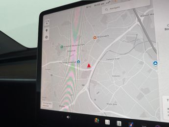Tesla Model Y SUV RWD (346 ps) - HEATED STEERING - WIFI - BLIND SPOT ASSIST