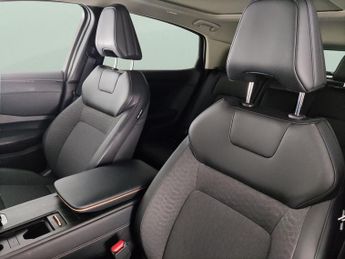 Nissan Ariya 63kWh Advance 7.4kW Charger (217 ps) - HEAT AND COOL SEATS - 360