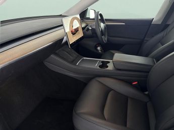 Tesla Model Y SUV RWD (346 ps) - REVERSE CAM - NAV - LEATHER