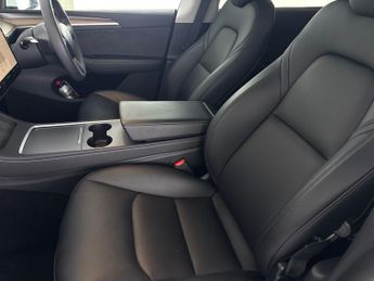 Tesla Model Y SUV RWD (346 ps) - REVERSE CAM - NAV - LEATHER