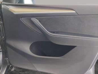 Tesla Model Y SUV RWD (346 ps) - SURROUND VIEW - LED - REVERSE CAM