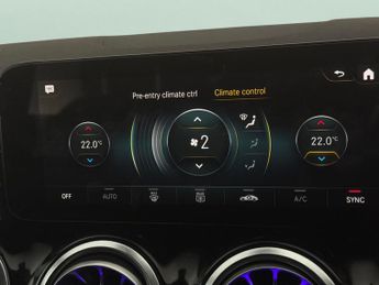 Mercedes-Benz EQA EQA 300 66.5kWh AMG Line 4MATIC (228 ps) - ADAPTIVE LIGHTS - HEA