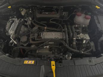 Mercedes-Benz EQA EQA 300 66.5kWh AMG Line 4MATIC (228 ps) - ADAPTIVE LIGHTS - HEA
