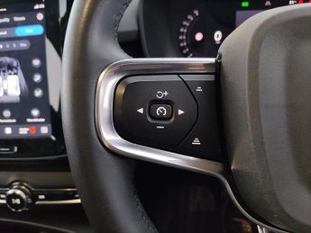 Volvo C40 Recharge 69kWh Plus (231 ps) - CARPLAY - ACTIVE LANE ASSIST - KE