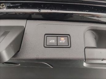 Volkswagen Passat 2.0 TDI EVO R-Line DSG (150 ps) - LED - HEATED LEATHER - COMFORT