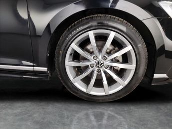 Volkswagen Passat 2.0 TDI EVO R-Line DSG (150 ps) - LED - HEATED LEATHER - COMFORT